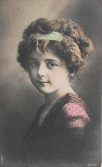 MEISJE met haarband uit 1918, Verzamelen, Ansichtkaarten | Themakaarten, Verzenden, Voor 1920, Gelopen, Kinderen