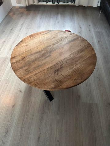 Mango houten salontafel beschikbaar voor biedingen