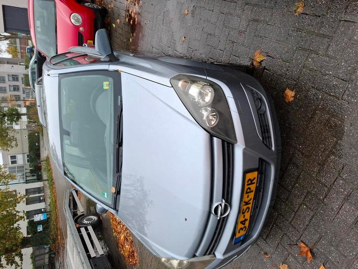 Opel Astra 1.6 16V 5D 77KW 2006 ECU defect, Auto's, Opel, Particulier, Astra, Airconditioning, Centrale vergrendeling, Cruise Control