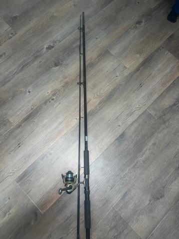 Karperhengel 11ft met molen en onderlijn beschikbaar voor biedingen