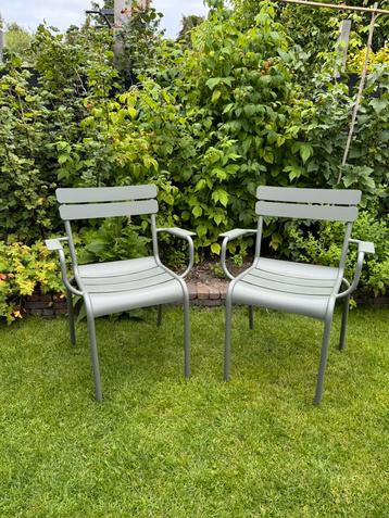 2 Fermob Luxembourg Rosemary tuinstoelen met armleuning beschikbaar voor biedingen