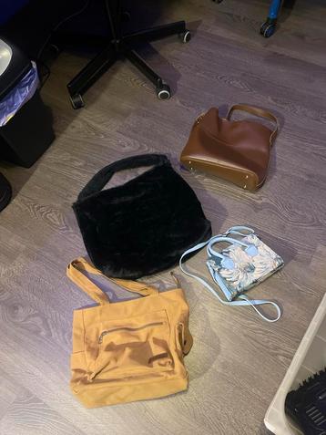 Tassen - Zo goed als nieuw! beschikbaar voor biedingen
