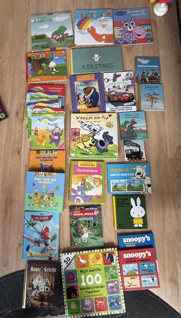 boeken kleuters en eerst zelf leesboekjes en speelgoed beschikbaar voor biedingen