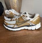 Nike gouden sneakers 40, Kleding | Dames, Ophalen of Verzenden, Zo goed als nieuw, Zwart, Sneakers of Gympen