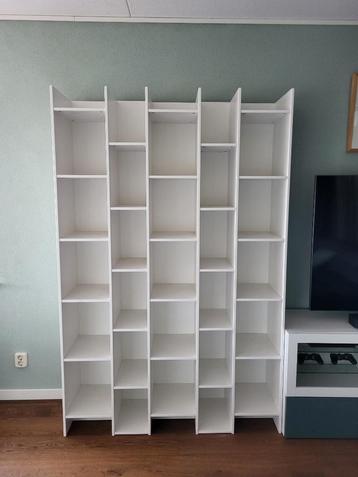 WOOOD vakkenwandkast Expand beschikbaar voor biedingen