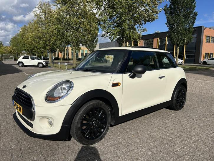 Mini Mini 1.2 One Salt Bns. SCHUIF/KANTELDAK PDC NAVI CRUISE, Auto's, Mini, One, ABS, Airbags, Airconditioning, Bluetooth, Boordcomputer