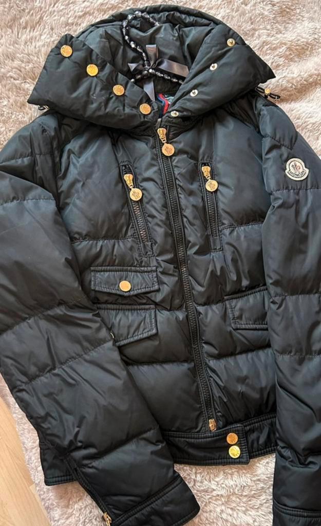 Moncler jas maat 2 (38-40), Kleding | Dames, Jassen | Winter, Zo goed als nieuw, Maat 38/40 (M), Blauw, Ophalen of Verzenden