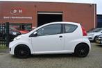 Peugeot 107 1.0-12V XR airco apk 05-02-2027 inruil mogelijk, Voorwielaandrijving, Gebruikt, 4 stoelen, Origineel Nederlands