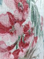 Vintage URGE gordijn lap stof blauw roze bloemen reliëf, Gebruikt, 100 tot 150 cm, Ophalen of Verzenden, 150 tot 200 cm