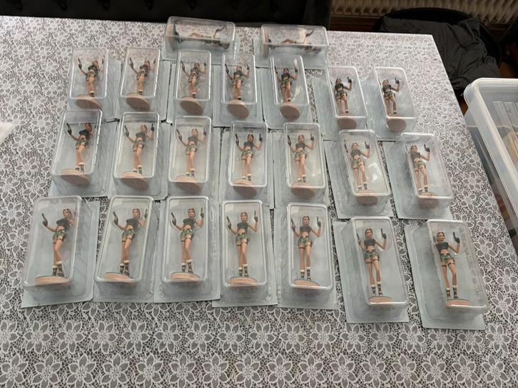 Lara croft beeldjes (the ark of Darkness), Verzamelen, Beelden en Beeldjes, Zo goed als nieuw, Overige typen, Ophalen of Verzenden