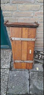 Antieke broekpers, Ophalen