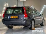 Volvo V70 2.3 T-5 | CLIMA | CRUISE | TREKHAAK | 251PK, Origineel Nederlands, Te koop, Huisgarantie, Zilver of Grijs
