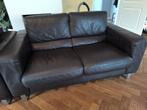 Bruin leren 2 zits bankje, Huis en Inrichting, Banken | Bankstellen, Ophalen, Gebruikt, 150 tot 200 cm, Tweepersoons