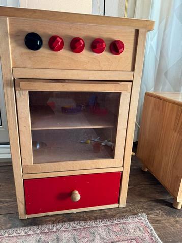 Houten keukentje plus accessories  beschikbaar voor biedingen