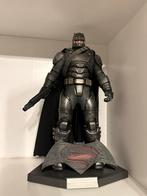 Batman v superman armored mms349 hot toys affeck dc, Ophalen of Verzenden, Actiefiguur of Pop, Zo goed als nieuw, Film
