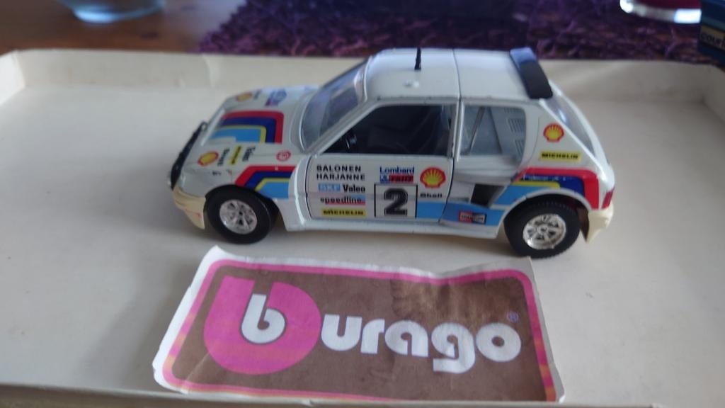 Bburago 1:25 Peugeot 205 Turbo, Ophalen of Verzenden, Gebruikt, Auto, Bburago