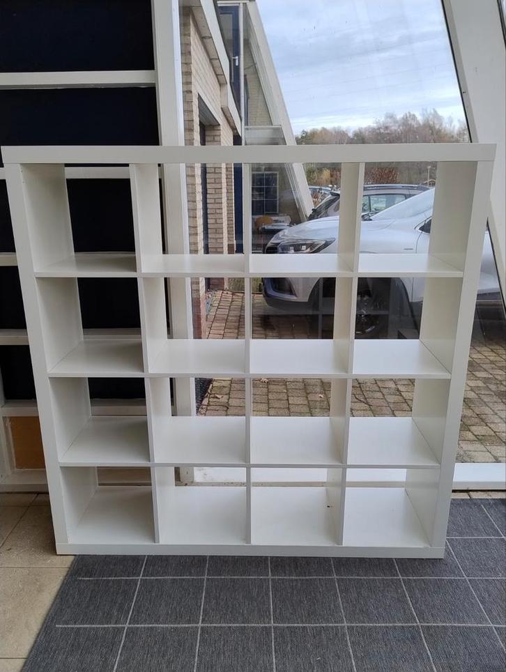 Ikea Kallax kast - 16 vakken, Huis en Inrichting, Kasten | Boekenkasten, Gebruikt, 100 tot 150 cm, 100 tot 150 cm, 25 tot 50 cm