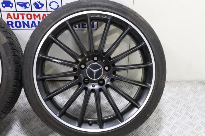 Sportvelgenset + banden van een Mercedes CLA (CLA-Klasse 13-, Auto-onderdelen, Gebruikt, -, -, Ophalen of Verzenden