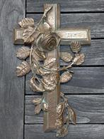 ca. 85 jaar oud messing kruis met roos., Ophalen of Verzenden