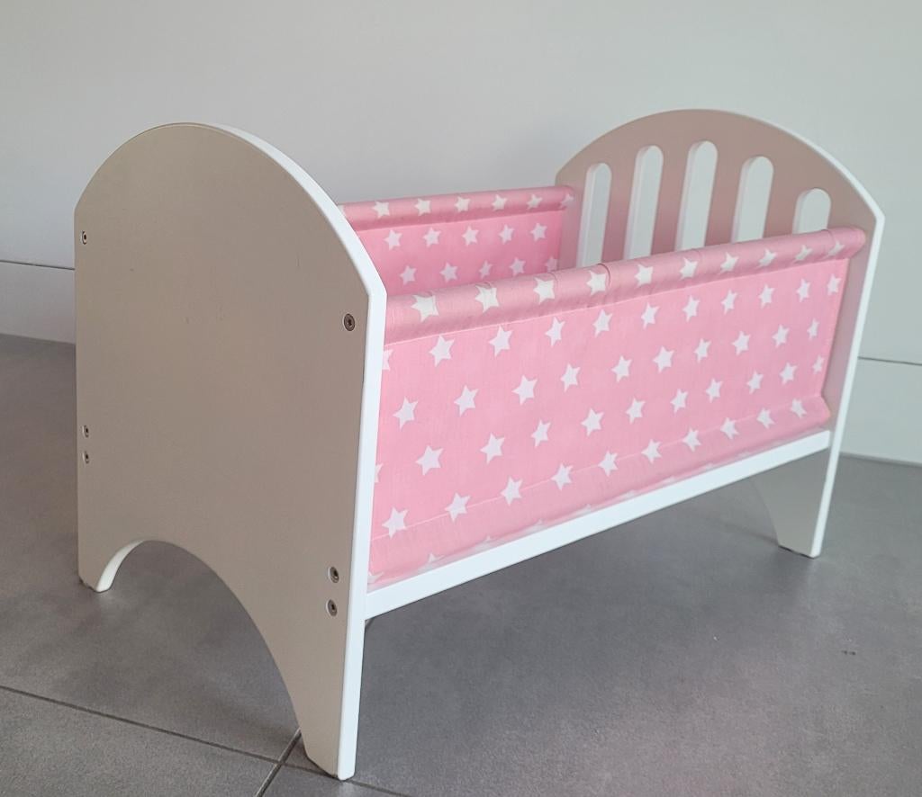 Houten poppenbedje, Ophalen, Gebruikt, Meubelstuk of Keukentje