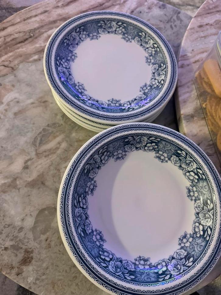 11 Maastricht Mosa Borden - Zo Goed Als Nieuw!, Huis en Inrichting, Keuken | Servies, Zo goed als nieuw, Bord(en), Overige stijlen