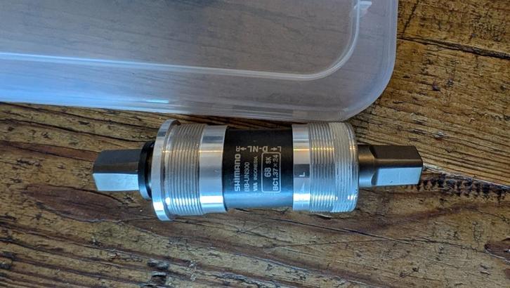 Shimano BB-UN300 Trapas, Sport en Fitness, Wielrennen, Gebruikt, Overige typen, Ophalen