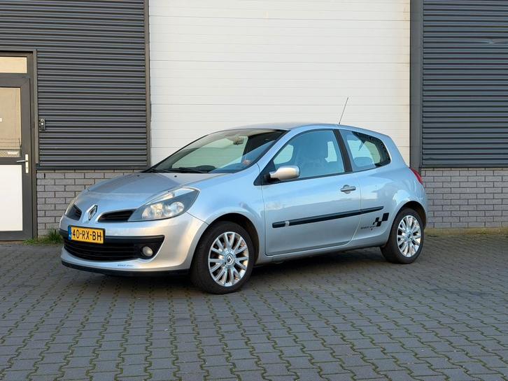 Renault Clio 1.6 16V 82KW 3-DRS 2006 Grijs, Auto's, Renault, Particulier, Clio, ABS, Bochtverlichting, Lichtmetalen velgen, Metallic lak