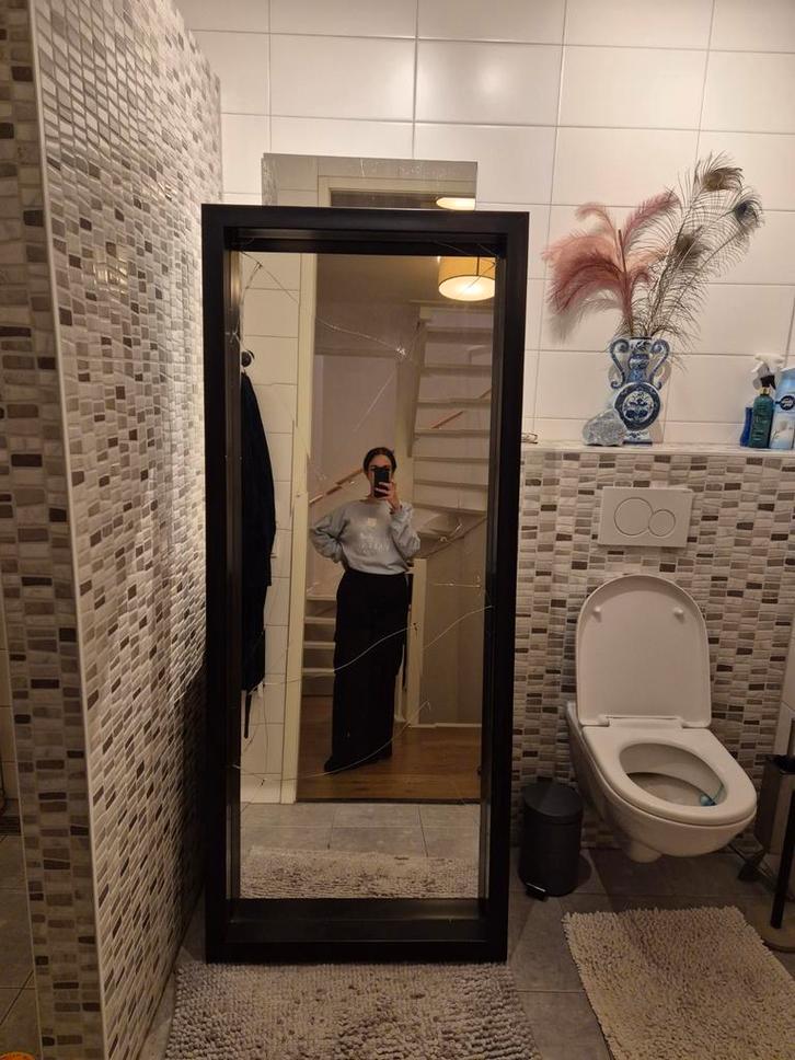 Spiegel met barsten en zwarte rand - 180x75 cm, Huis en Inrichting, Woonaccessoires | Spiegels, Gebruikt, 50 tot 75 cm, 150 tot 200 cm