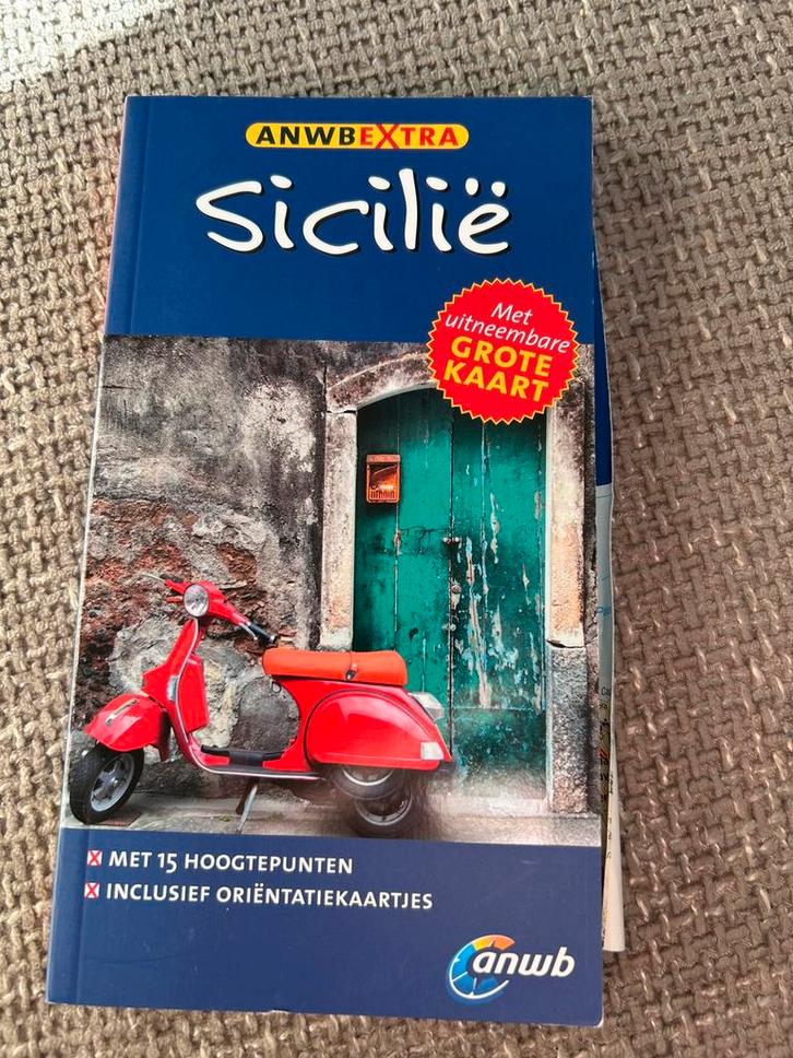 Sicilië anwb reisgids met grote kaart, Boeken, Reisgidsen, Zo goed als nieuw, Reisgids of -boek, Europa, ANWB, Ophalen of Verzenden