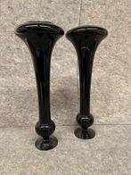 2x PTMD Keighla Black shaped glass vase S (nieuwprijs €184), Huis en Inrichting, Woonaccessoires | Vazen, Zwart, Ophalen of Verzenden