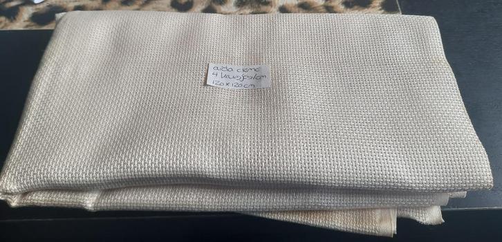 Verschillende stukken aida borduurstof #1, Hobby en Vrije tijd, Borduren en Borduurmachines, Nieuw, Ophalen of Verzenden