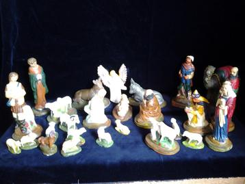 Kerstbeeldengroep in gips beschikbaar voor biedingen