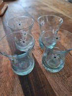 Vier glaasjes borrel glas of theeglas antiekglas, Ophalen of Verzenden