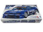 Tamiya 24184 1/24 Calsonic Skyline GT-R (R33), Hobby en Vrije tijd, Modelbouw | Auto's en Voertuigen, Auto, Groter dan 1:32, Nieuw