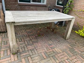 Rough tuintafel beschikbaar voor biedingen