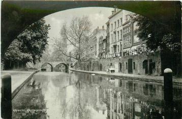 (701-147-033) Utrecht Oudegracht beschikbaar voor biedingen