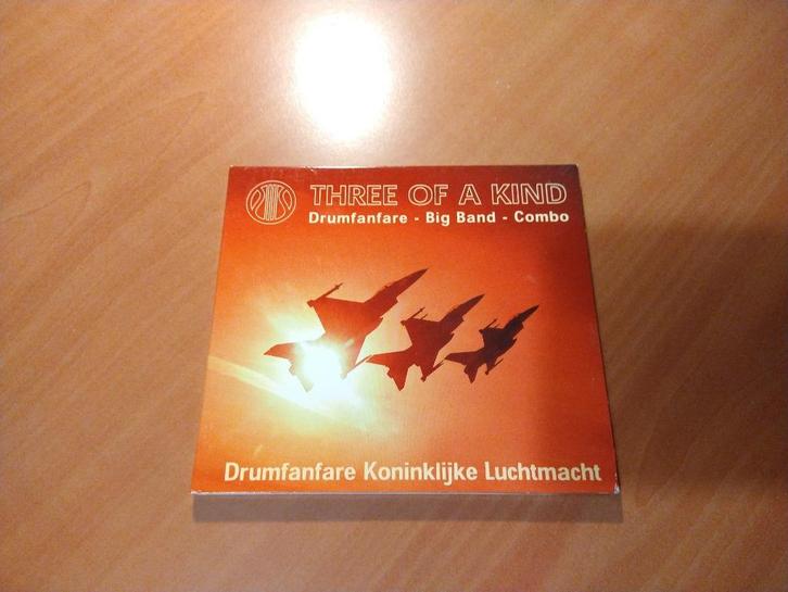 CD Drumfanfare Koninklijke Luchtmacht. Three of a kind, Cd's en Dvd's, Cd's | Instrumentaal, Zo goed als nieuw, Ophalen of Verzenden