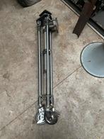 Professionele camerastatief met wielen, Ophalen