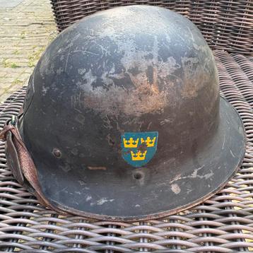 Zweedse m1921-18 helm beschikbaar voor biedingen