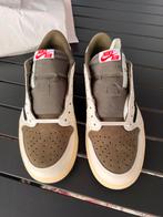 NIKE AIR JORDAN 1 LOW TRAVIS SCOTT MEDIUM OLIVE, Kleding | Heren, Schoenen, Overige kleuren, Nike, Nieuw, Ophalen of Verzenden