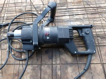Swinko mixer met gardes en boorkop beschikbaar voor biedingen