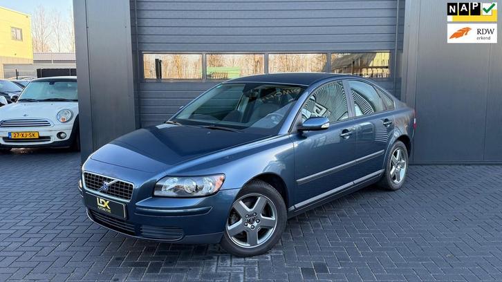 Volvo S40 1.8 Momentum Airco|Cruise|Trekhaak, Auto's, Volvo, Bedrijf, Te koop, S40, ABS, Airbags, Airconditioning, Boordcomputer