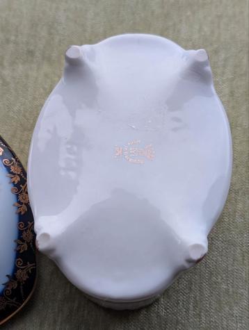 Vintage Porseleinen Snuisterijen Bakje beschikbaar voor biedingen