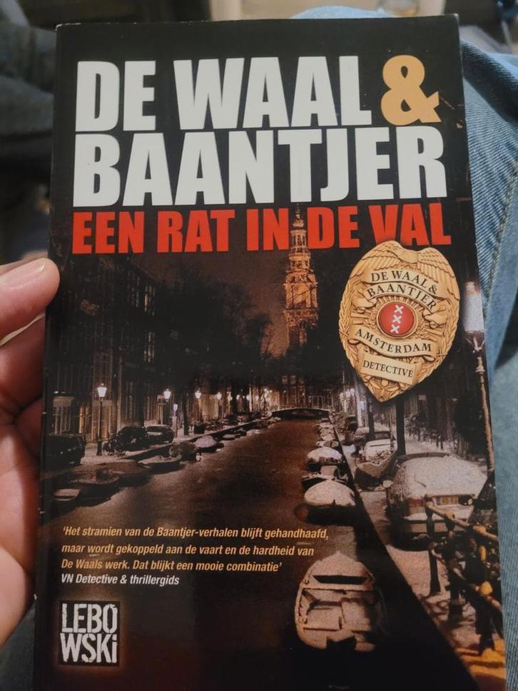 Simon de Waal - Een rat in de val, Boeken, Detectives, Zo goed als nieuw, Ophalen of Verzenden