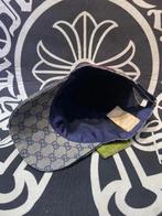 Gucci pet, Eén persoon