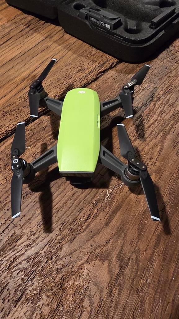 Dji Spark Drone - Compleet met accessoires!, Audio, Tv en Foto, Drones, Zo goed als nieuw, Ophalen of Verzenden