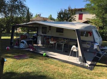 Mooie caravan te huur met mover en airco beschikbaar voor biedingen