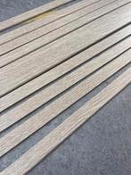 Nieuwe Plakplinten eik kleurig, 25 meter +, Doe-het-zelf en Verbouw, Plinten en Afwerking, Ophalen, Nieuw, Mdf, 200 tot 250 cm
