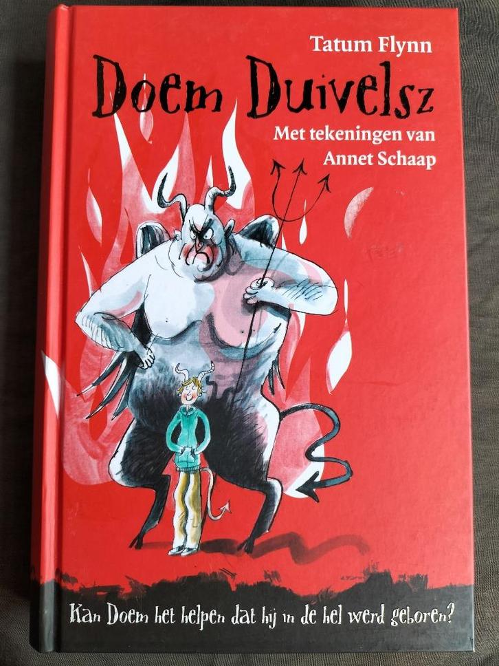 Tatum Flynn - Doem Duivelsz, Boeken, Kinderboeken | Jeugd | 10 tot 12 jaar, Zo goed als nieuw, Fictie, Ophalen of Verzenden