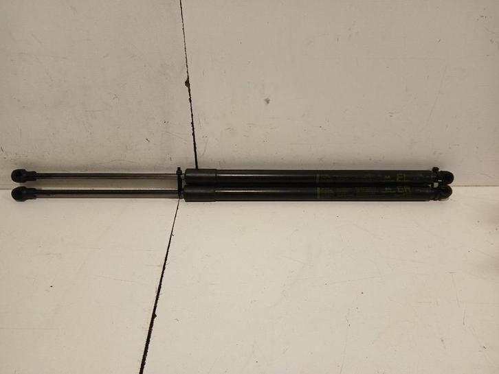 Gasdrukveerset achter Mitsubishi Outlander, Auto-onderdelen, Carrosserie en Plaatwerk, Mitsubishi, Gebruikt, Herkomst onderdeel bekend